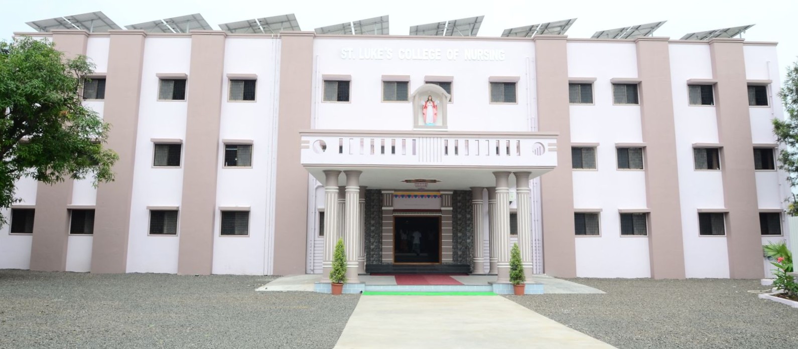 St. Luke’s Hospital & College of Nursing,