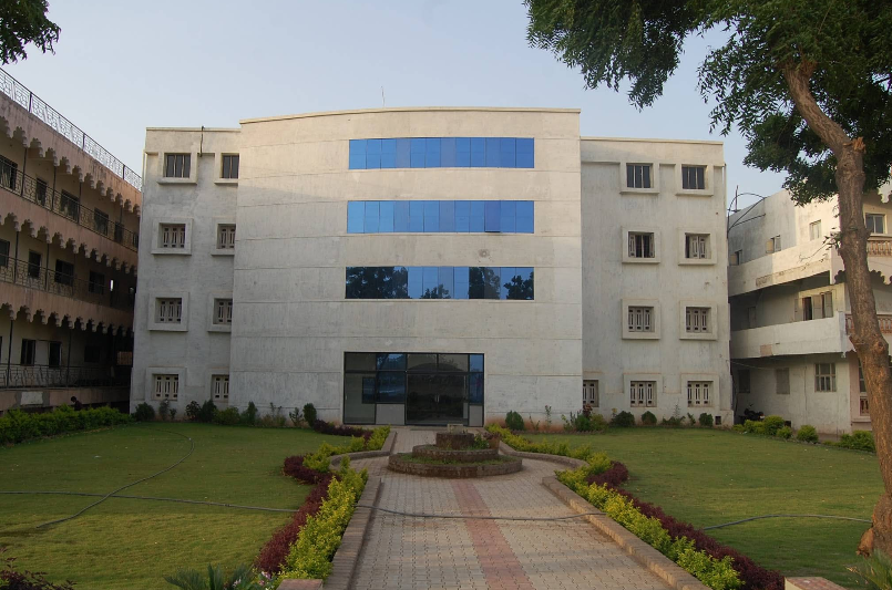 Shree Sahjanand Institute of Nursing (SSIN)
