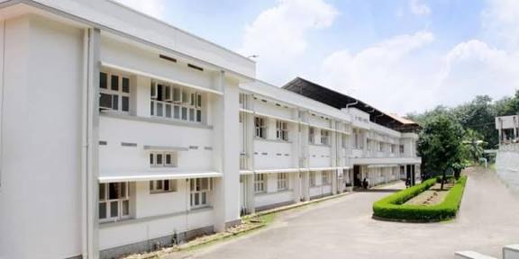 Assisi College Of Nursing